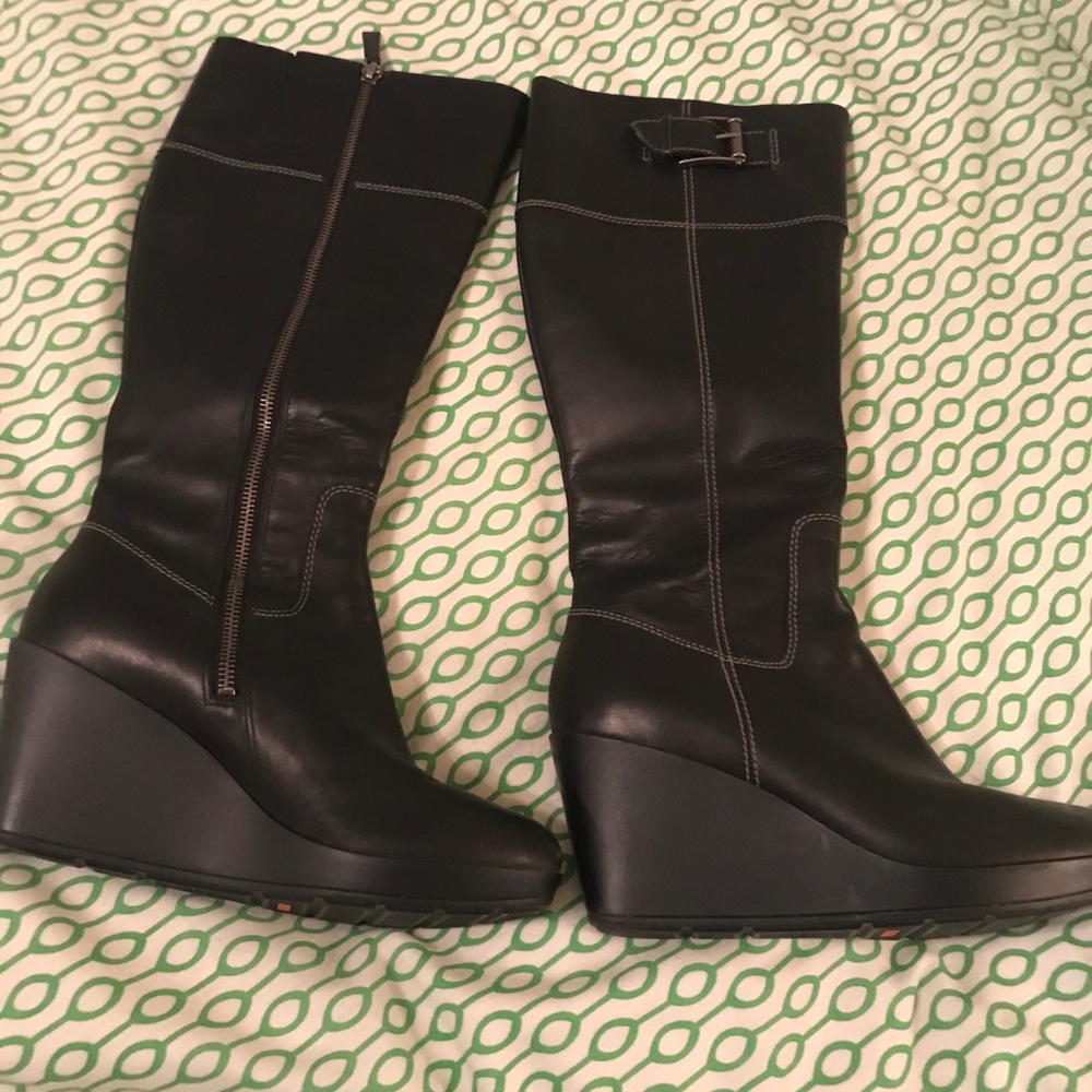 Cole Haan Black sz 8 wedge boots/ Nike Air sole